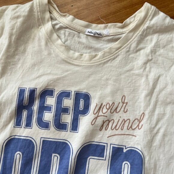 The Bee & the Fox T-shirt - Picture 2 of 2